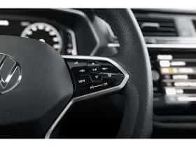 Volkswagen Tiguan (2021) thumbnail 17