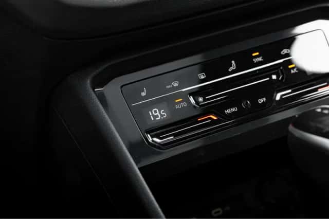 Volkswagen Tiguan (2021) thumbnail 18