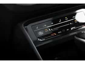Volkswagen Tiguan (2021) thumbnail 18
