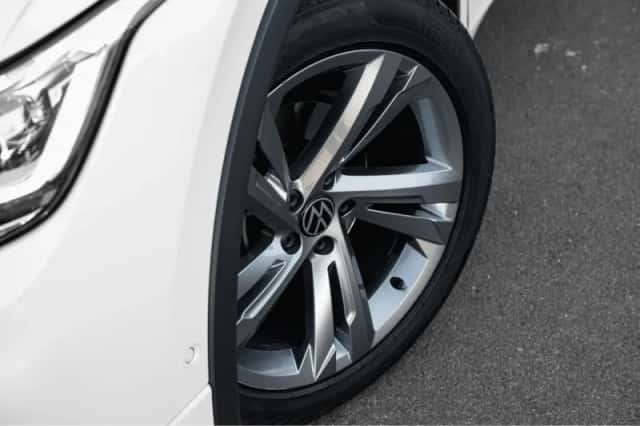 Volkswagen Tiguan (2021) thumbnail 5