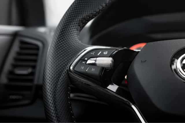 Škoda Karoq (2023) thumbnail 16