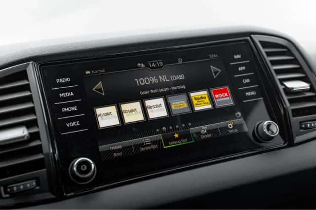 Škoda Karoq (2023) thumbnail 21