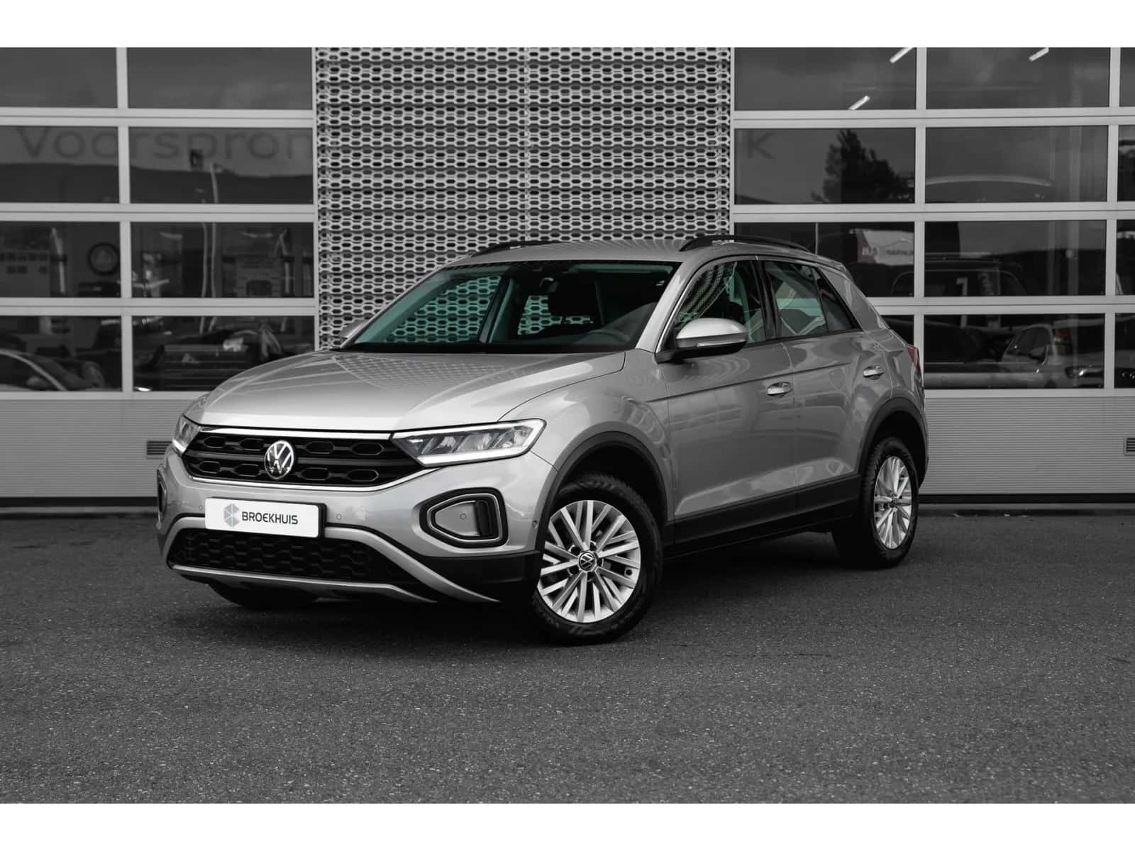Volkswagen T-Roc (2023) — foto 1