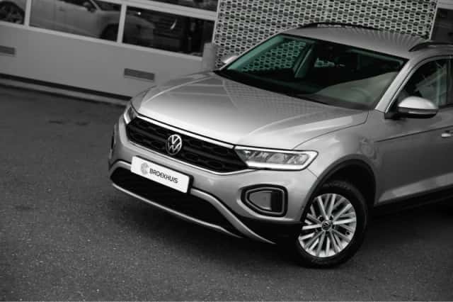 Volkswagen T-Roc (2023) thumbnail 6