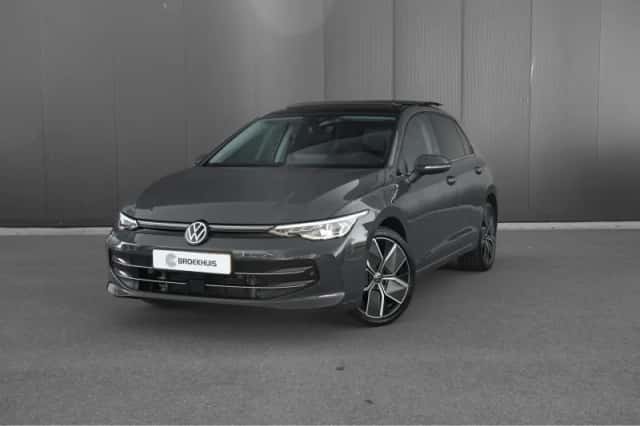 Volkswagen Golf (2025) thumbnail 1
