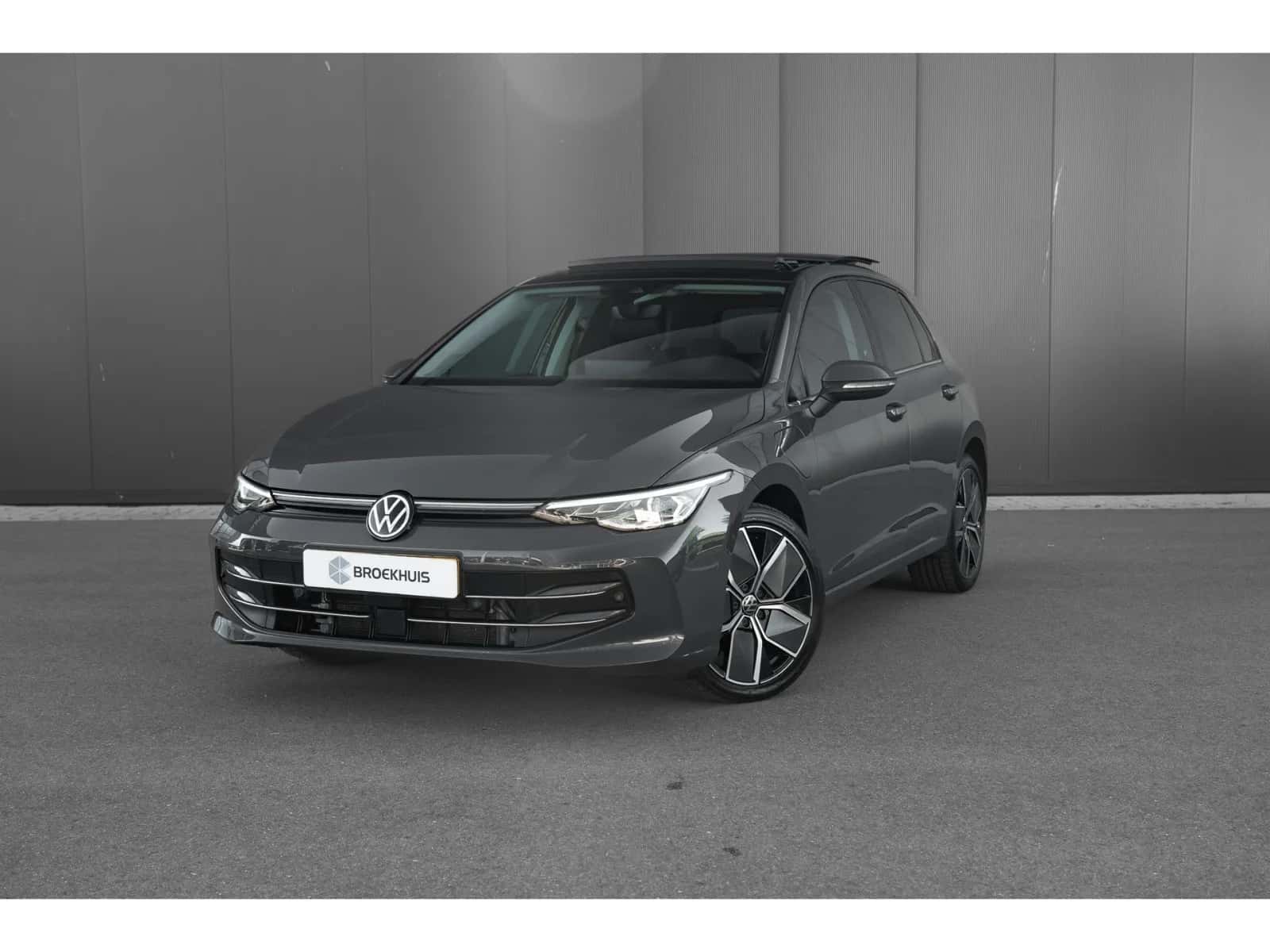 Volkswagen Golf (2025) — foto 1