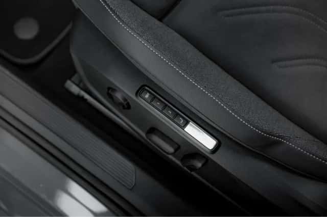 Volkswagen Golf (2025) thumbnail 14