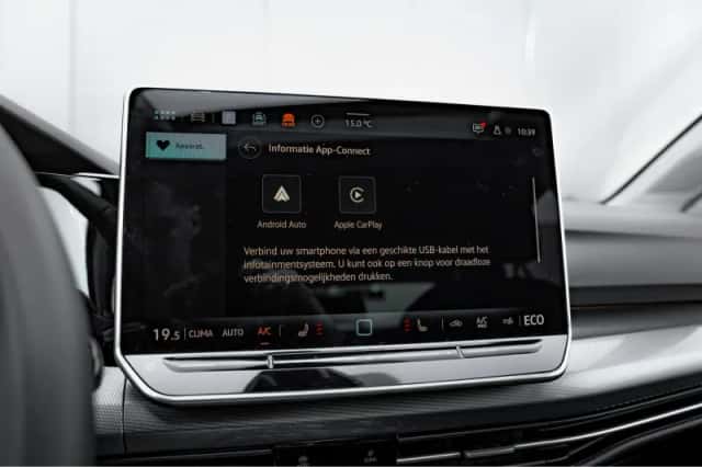 Volkswagen Golf (2025) thumbnail 21