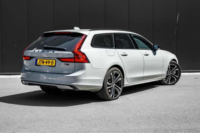 Volvo V90 (2026) thumbnail 2
