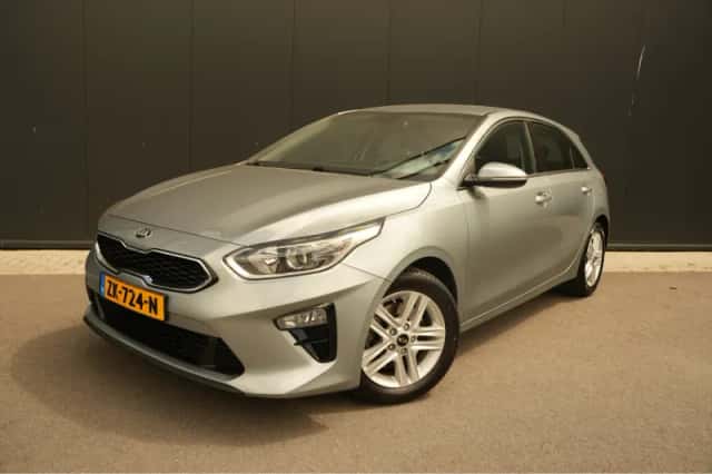 Kia Ceed (2019) thumbnail 1