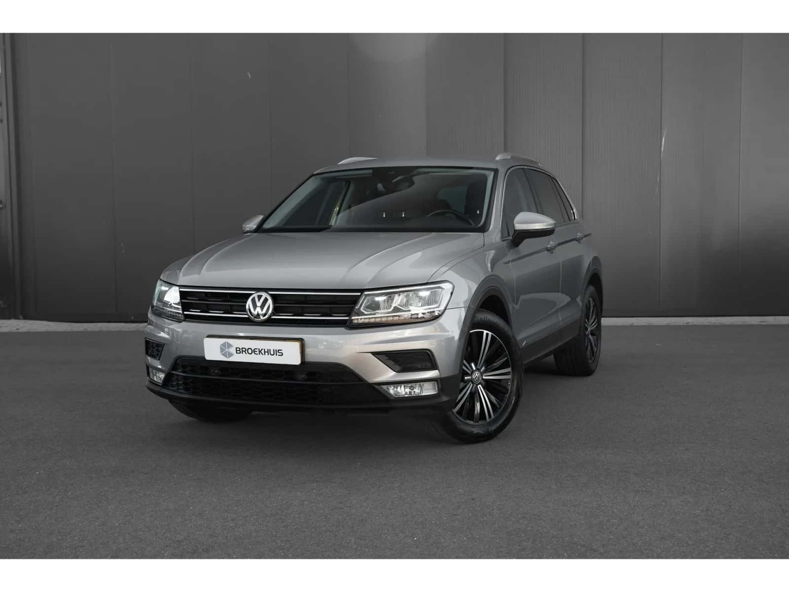 Volkswagen Tiguan (2017) — foto 1