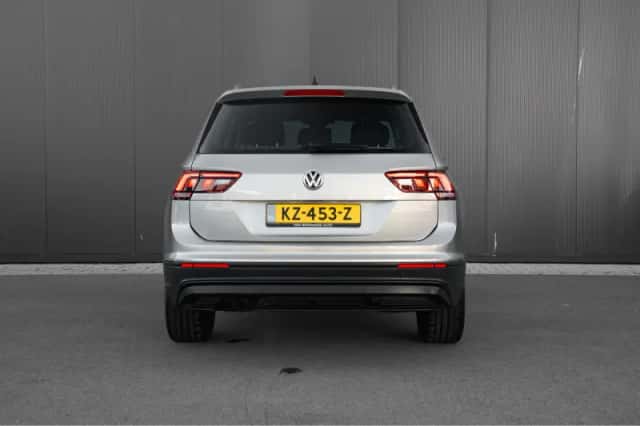 Volkswagen Tiguan (2017) thumbnail 9