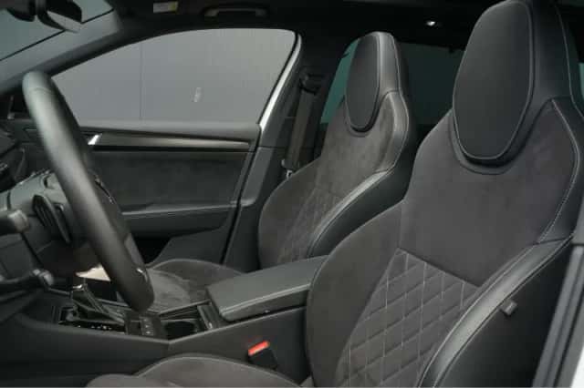 Škoda Superb (2022) thumbnail 5