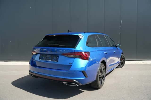 Škoda Octavia (2022) thumbnail 3
