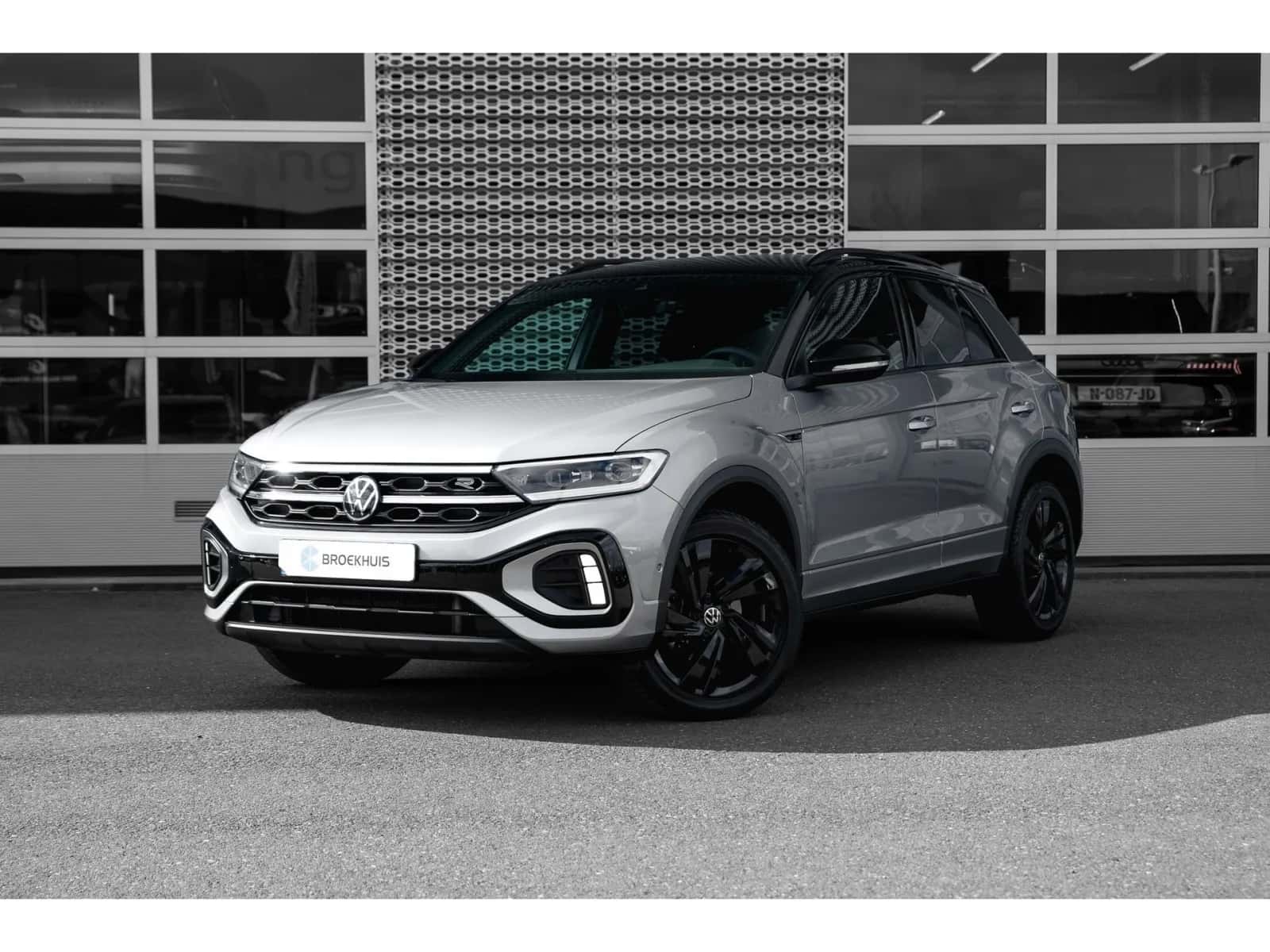 Volkswagen T-Roc (2024) — foto 1