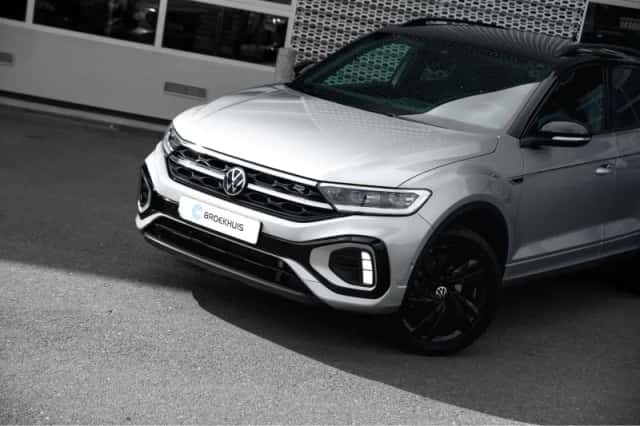 Volkswagen T-Roc (2024) thumbnail 4