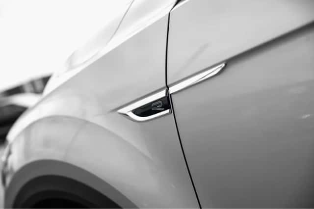 Volkswagen T-Roc (2024) thumbnail 6