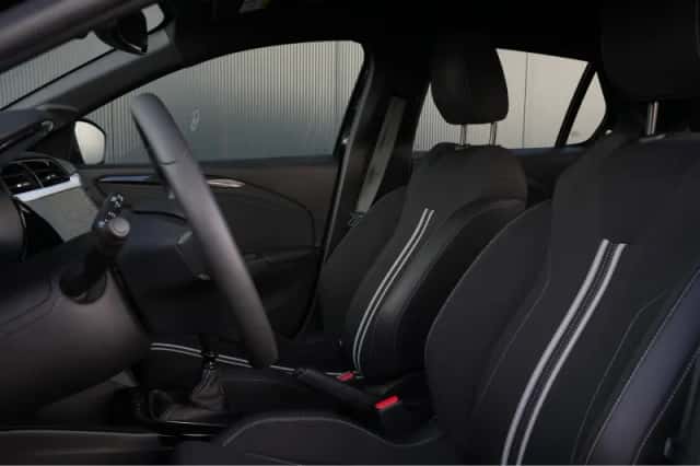 Opel Corsa (2024) thumbnail 6