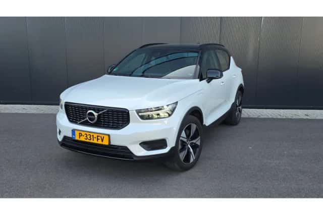 Volvo XC40 (2022)