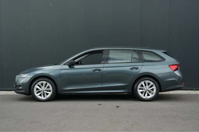 Škoda Octavia (2020) thumbnail 3