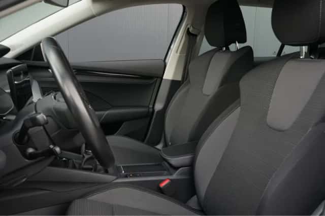 Škoda Octavia (2020) thumbnail 5