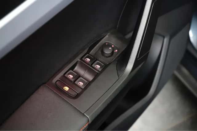 SEAT Arona (2023) thumbnail 17