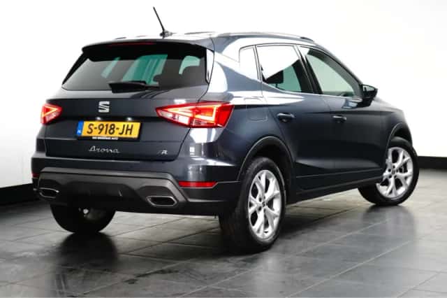 SEAT Arona (2023) thumbnail 4