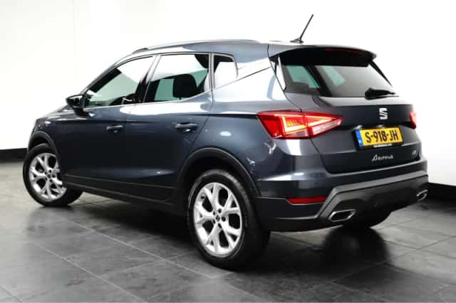 SEAT Arona (2023) thumbnail 5