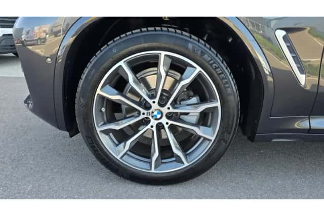 BMW X3 (2020) thumbnail 8
