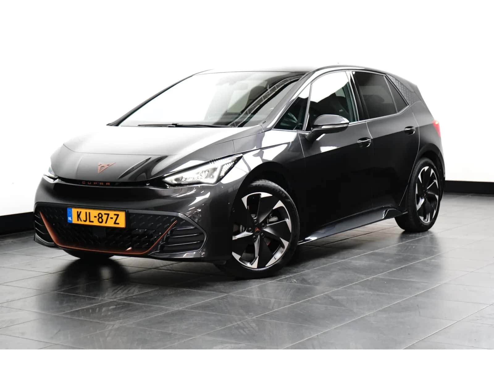 CUPRA Born (2024) — foto 1