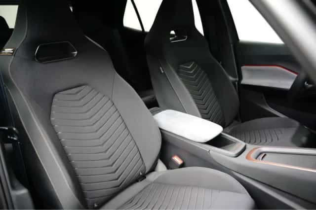 CUPRA Born (2024) thumbnail 6