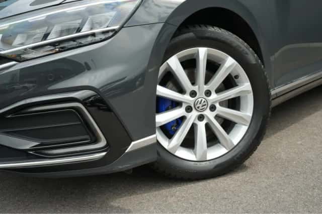Volkswagen Passat (2020) thumbnail 6