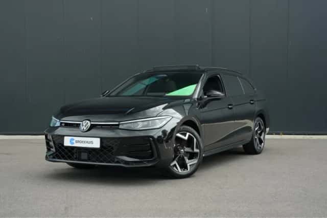 Volkswagen Passat (2025) thumbnail 1