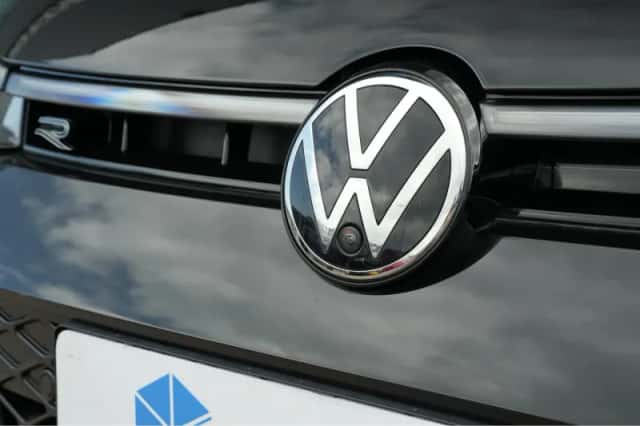 Volkswagen Passat (2025) thumbnail 4