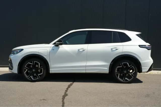 Volkswagen Tiguan (2025) thumbnail 2