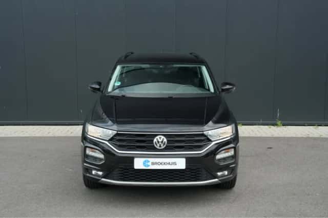 Volkswagen T-Roc (2020) thumbnail 2