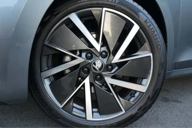 Škoda Octavia (2025) thumbnail 3