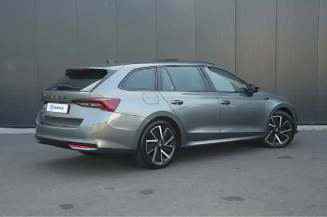 Škoda Octavia (2025) thumbnail 5