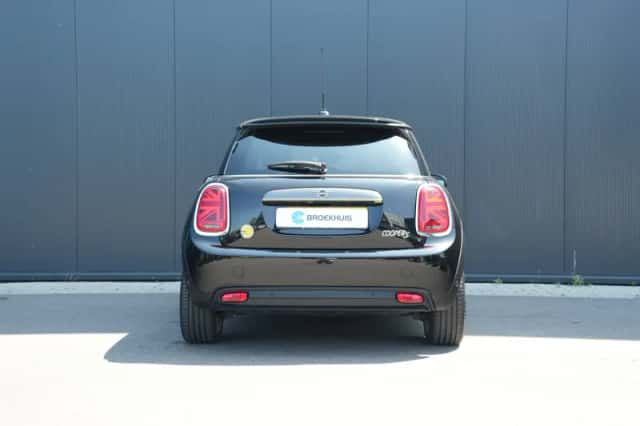 MINI Electric (2020) thumbnail 5