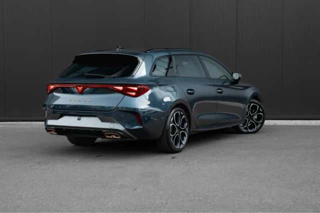 CUPRA Leon Sportstourer (2025) thumbnail 2
