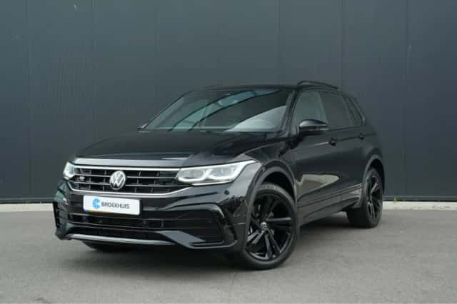Volkswagen Tiguan (2022) thumbnail 1