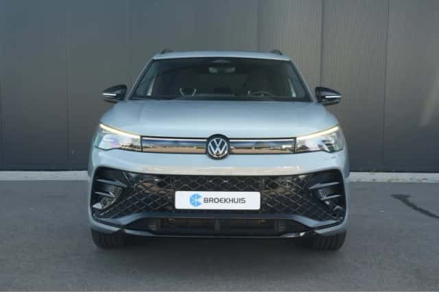 Volkswagen Tiguan (2025) thumbnail 2