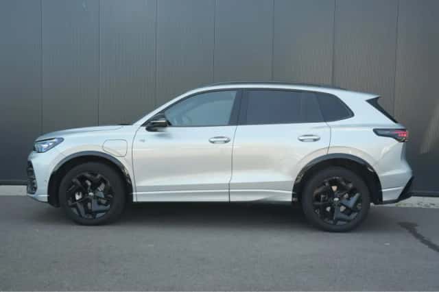 Volkswagen Tiguan (2025) thumbnail 3