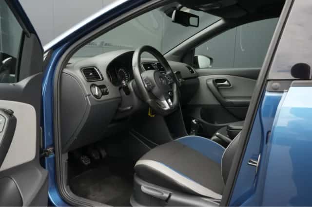 Volkswagen Polo (2013) thumbnail 4