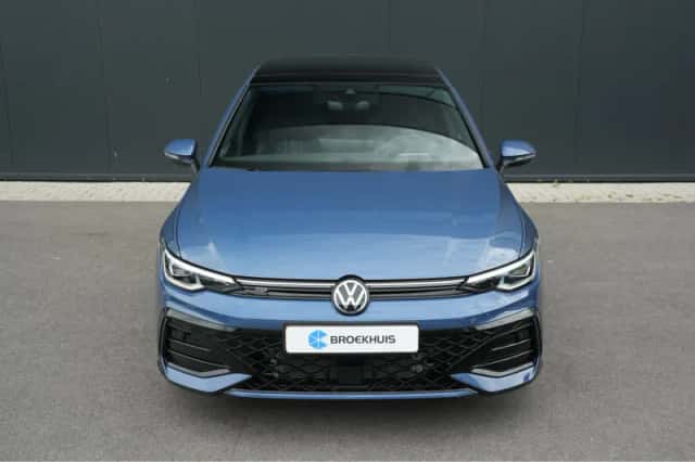 Volkswagen Golf (2025) thumbnail 2