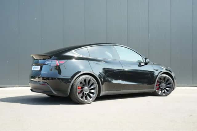 Tesla Model Y (2022) thumbnail 4