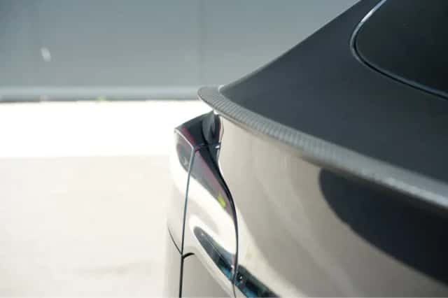 Tesla Model Y (2022) thumbnail 5