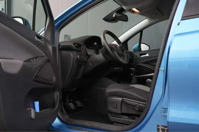 Opel Crossland (2018) thumbnail 4