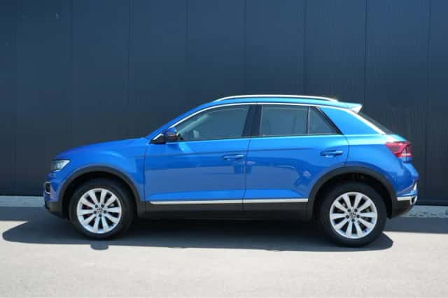 Volkswagen T-Roc (2021) thumbnail 3