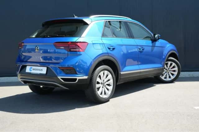 Volkswagen T-Roc (2021) thumbnail 6